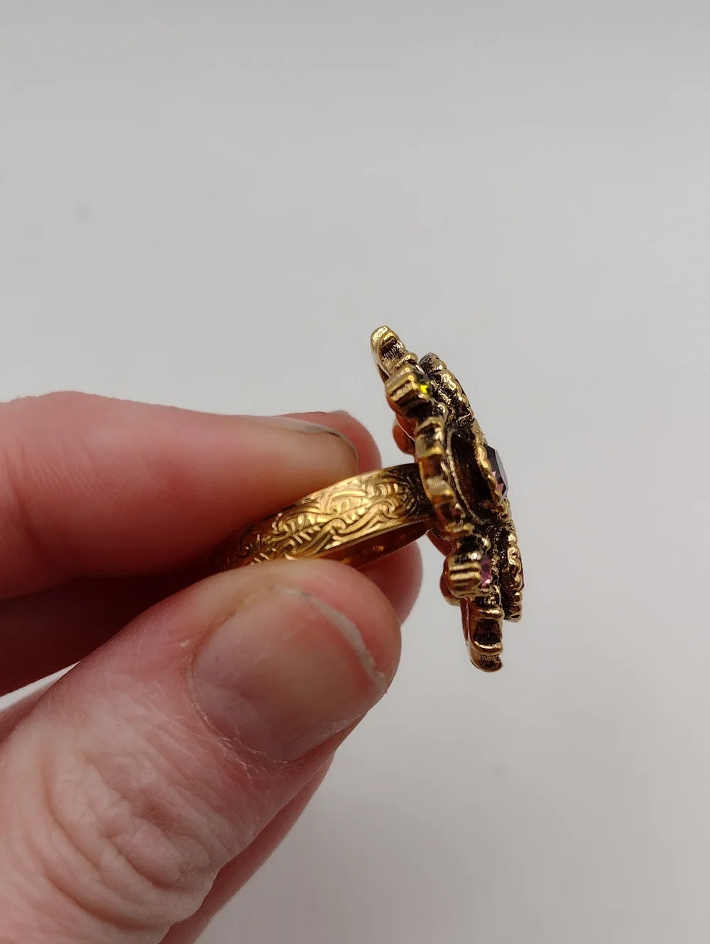 Vintage 70s Austrian Crystal Cocktail Ring - Picture 5 of 7
